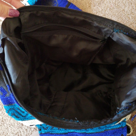 Long Crossbody - Picture 4 of 5